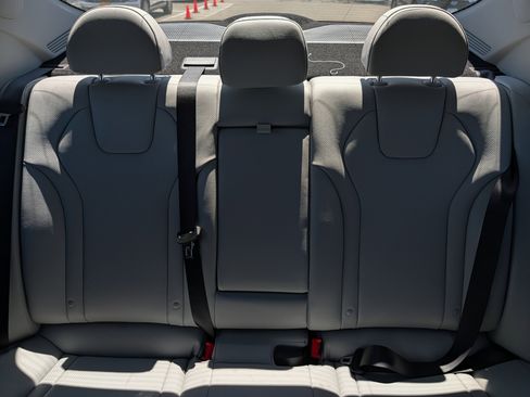 New 2026 Hyundai Elantra Limited FWD image 7