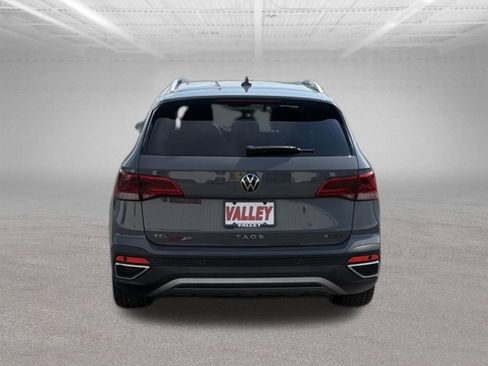 Used 2022 Volkswagen Taos SEL w/ Panoramic Sunroof Package AWD/4WD image 12