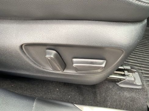 Used 2024 Toyota Highlander Platinum image 22