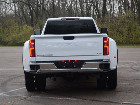 Used 2025 Chevrolet Silverado 3500 LTZ image 23