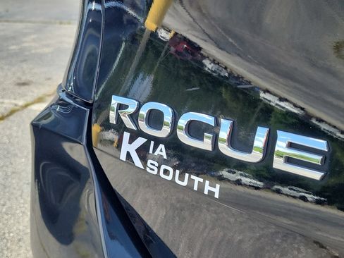 Used 2020 Nissan Rogue S FWD image 7