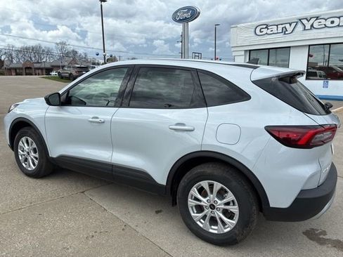 New 2025 Ford Escape Active w/ Cold Weather Package AWD/4WD image 3