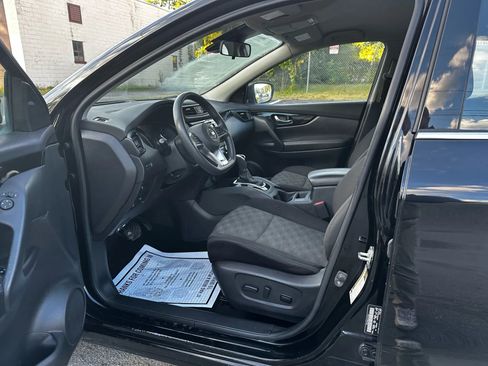 Used 2019 Nissan Rogue Sport SV image 15