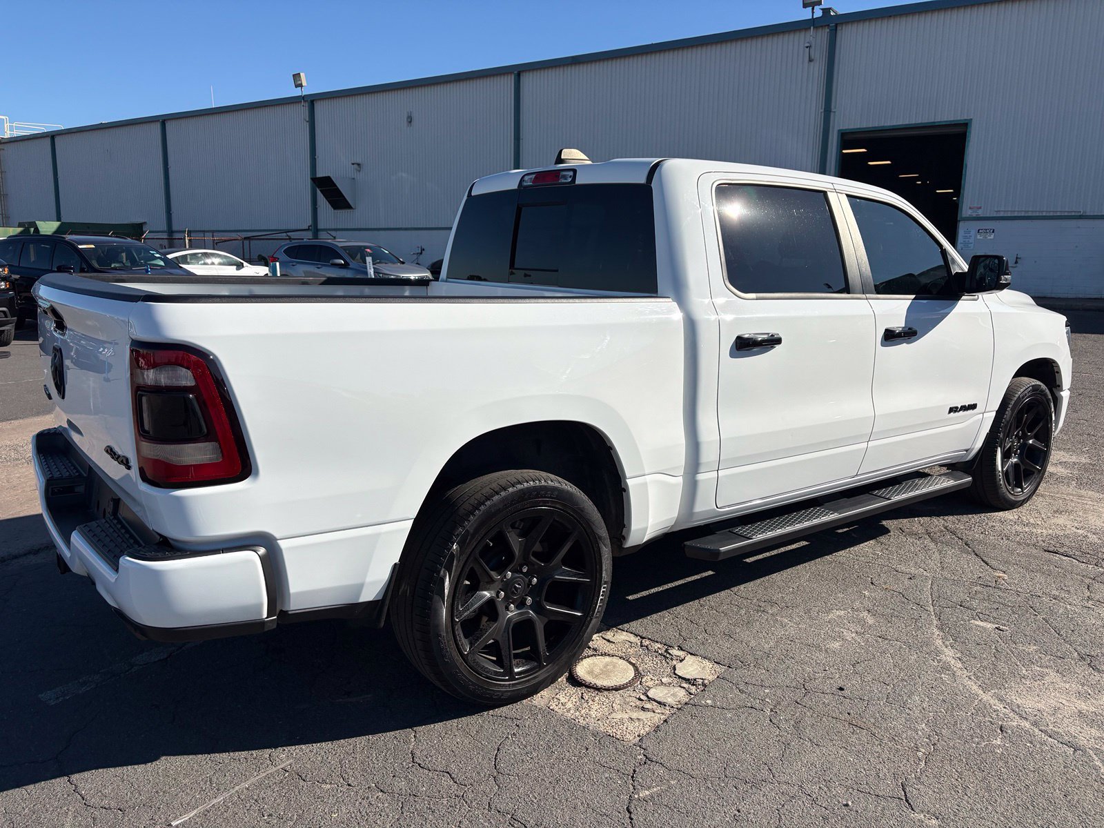 Used 2024 RAM 1500 Laramie AWD/4WD image 4