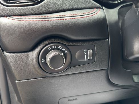 Used 2024 Dodge Durango GT AWD/4WD image 18