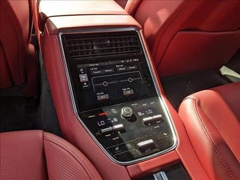 Used 2023 Porsche Panamera 4 Platinum Edition image 17