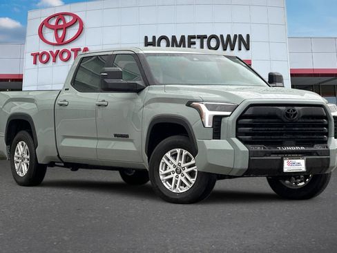 New 2026 Toyota Tundra SR5 w/ SR5 Premium Package image 2