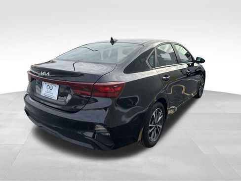 Used 2023 Kia Forte LXS image 7