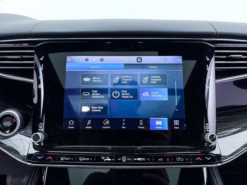 Used 2022 Jeep Wagoneer Series III w/ Premium Group I RWD image 23