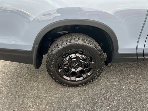 Certified 2025 Honda Ridgeline TrailSport+ image 9