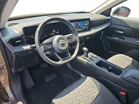 Used 2026 Nissan Kicks SV w/ SV Premium Package FWD image 13