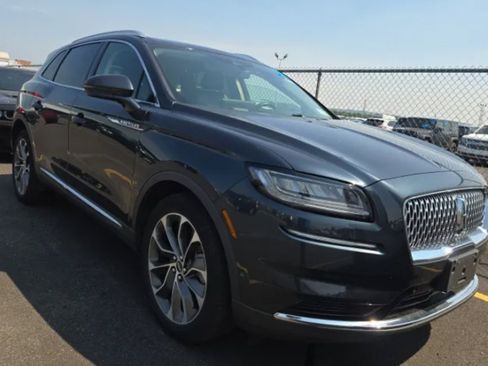 Used 2022 Lincoln Nautilus Reserve w/ Equipment Group 201A AWD/4WD image 3