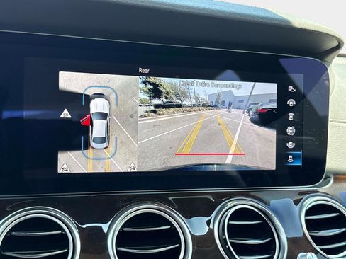 Used 2022 Mercedes-Benz E 350 Sedan image 25