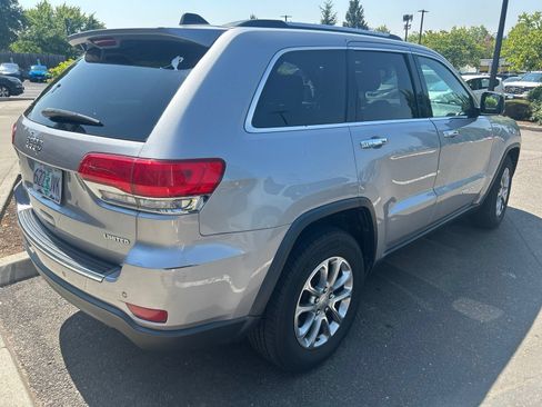 Used 2016 Jeep Grand Cherokee Limited w/ Luxury Group II AWD/4WD image 4