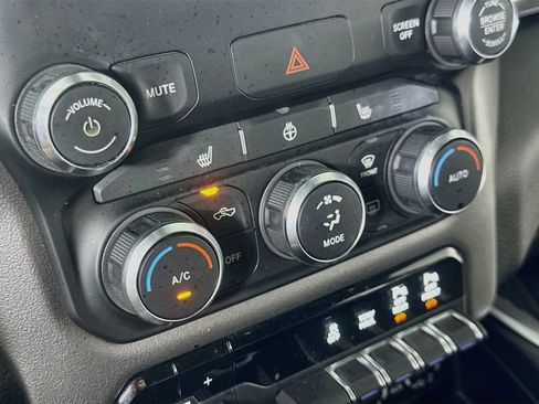 Used 2020 RAM 1500 Big Horn AWD/4WD image 24