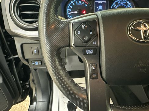 Used 2023 Toyota Tacoma TRD Off-Road w/ Technology Package image 19