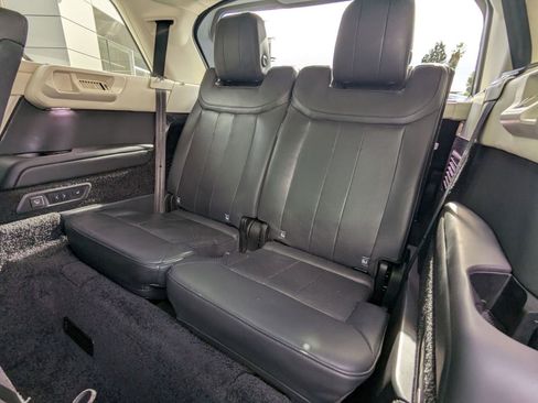 Used 2023 Land Rover Range Rover Long Wheelbase SE image 22