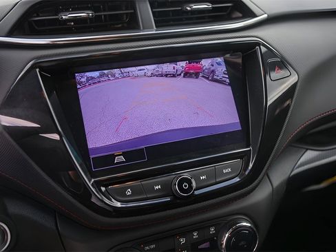 Used 2021 Chevrolet TrailBlazer RS w/ Technology Package image 17