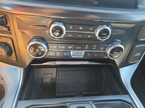 Used 2022 Ford F150 Platinum w/ Equipment Group 701A High AWD/4WD image 29