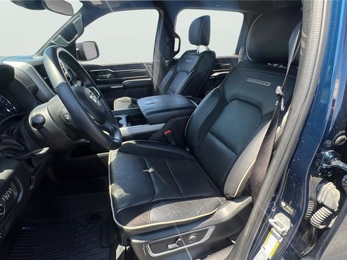 Used 2023 RAM 1500 Laramie AWD/4WD image 11