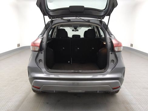 Used 2023 Nissan Kicks S FWD image 29