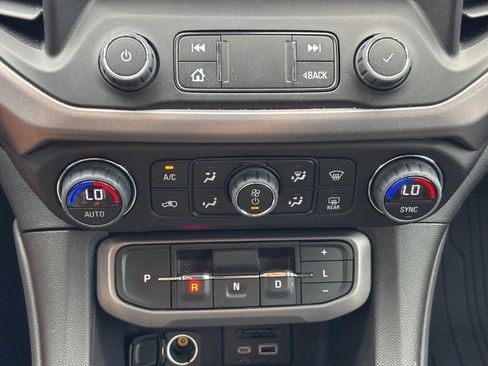 Used 2023 GMC Acadia AT4 w/ Technology Package AWD/4WD image 24