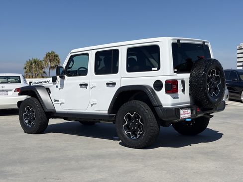 Used 2022 Jeep Wrangler Unlimited Rubicon 4xe w/ Cold Weather Group AWD/4WD image 5