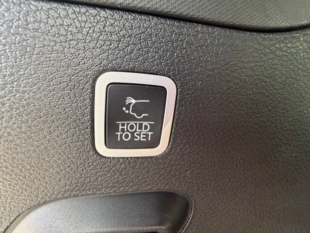 Used 2023 Jeep Grand Wagoneer 4WD w/ Rear Seat Video Group 1 image 43