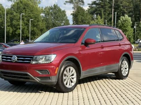 Used 2019 Volkswagen Tiguan S FWD image 2