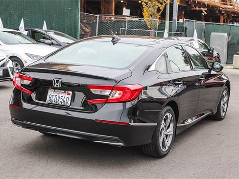 Used 2018 Honda Accord EX image 5