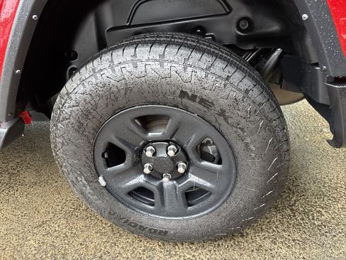 Used 2022 Jeep Wrangler Unlimited Sahara AWD/4WD image 20