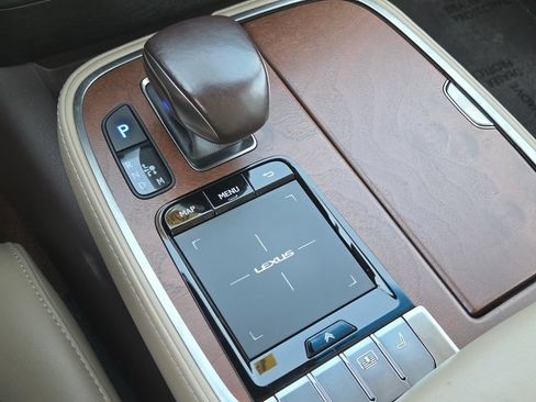 Used 2018 Lexus LS 500 AWD image 40
