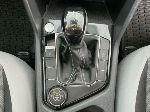 Used 2024 Volkswagen Taos S image 17