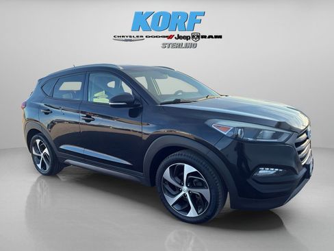 Used 2016 Hyundai Tucson Sport image 4