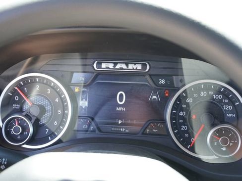 New 2026 RAM 1500 Express AWD/4WD image 28