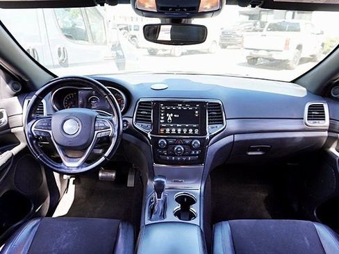 Certified 2022 Jeep Grand Cherokee Laredo X RWD image 18