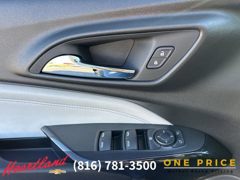 Used 2024 Chevrolet Trax LT w/ Driver Confidence Package image 16