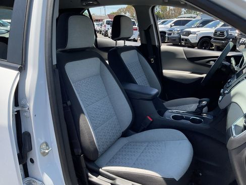 Used 2023 Chevrolet Equinox LS FWD image 21