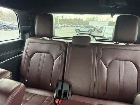 Used 2024 Ford Expedition Limited image 14