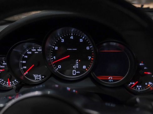 Used 2018 Porsche Cayenne image 16