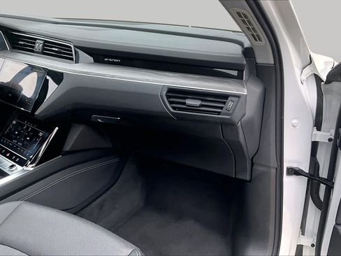Used 2021 Audi e-tron Premium Plus AWD/4WD image 17