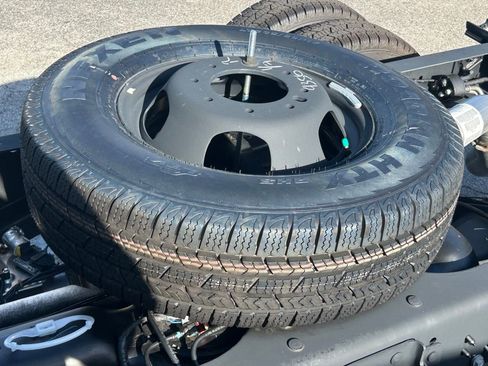 New 2025 RAM 3500 Big Horn image 24