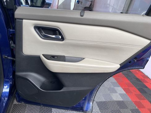 Used 2021 Nissan Rogue SV w/ Premium Package AWD/4WD image 10