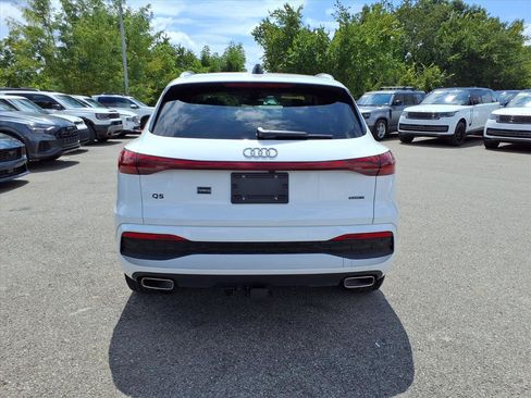 Certified 2025 Audi Q5 Premium w/ Convenience Package AWD/4WD image 4