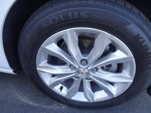 Used 2024 Chevrolet Malibu LT image 17