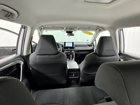 Used 2024 Toyota RAV4 LE AWD/4WD image 17