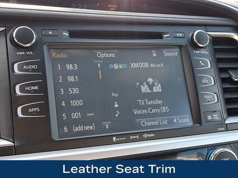 Used 2019 Toyota Highlander XLE image 21