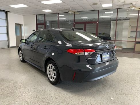 Used 2025 Toyota Corolla LE FWD image 4