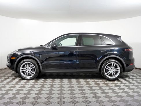 Certified 2023 Porsche Cayenne AWD/4WD image 2