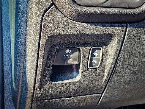 New 2026 RAM 1500 4x4 Crew Cab image 16